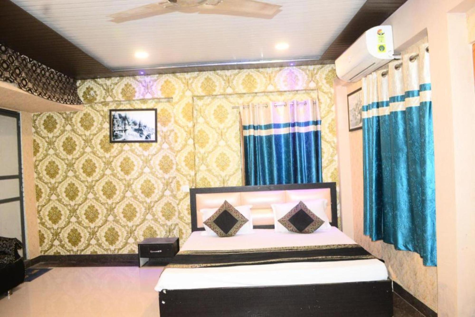 Hotel Grg H R Near Dashashwamedh Ghat 3*